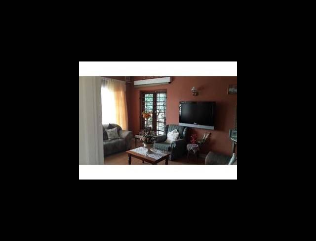 4 BEDROOM HOUSE TO LET IN PRESTBURY